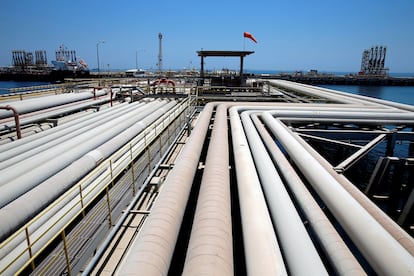 Vista de la refinería de Ras Tanura, propiedad de Saudi Aramco.