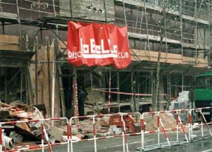 Esta foto de archivo muestra el estado en el que quedó la discoteca 'La Belle' tras la explosión.