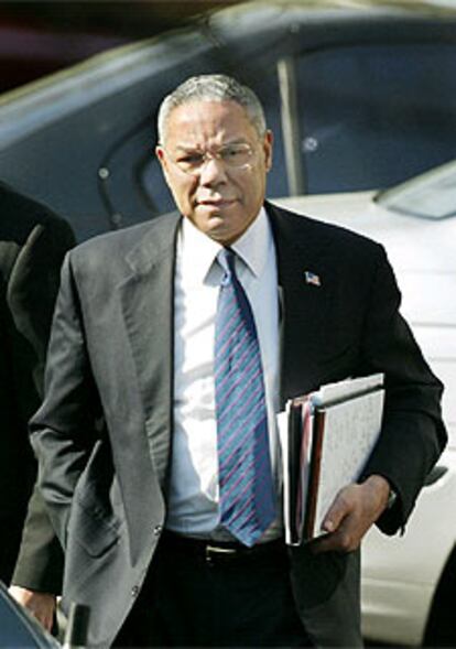 Colin Powell, ayer, a su salida de la Casa Blanca.