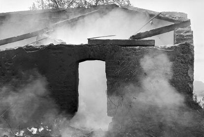 Casa en ruinas en Actipan Tlaxcala (1955). 