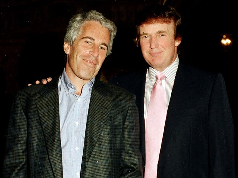 Trump demanda a ‘The Wall Street Journal’ por publicar una carta enviada por el presidente a Epstein que el republicano dice que es falsa