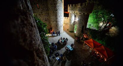 Vinoteca en el castillo de La Coracera de San Martín de Valdeiglesias.