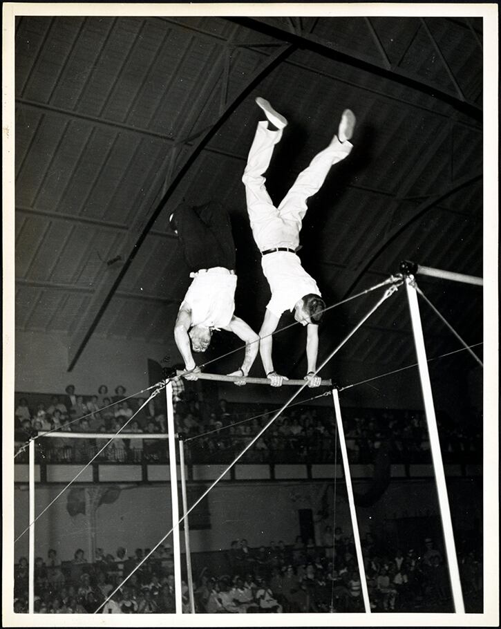 Burt Lancaster (derecha), en un espectáculo circense financiado por el Federal Theatre Project.