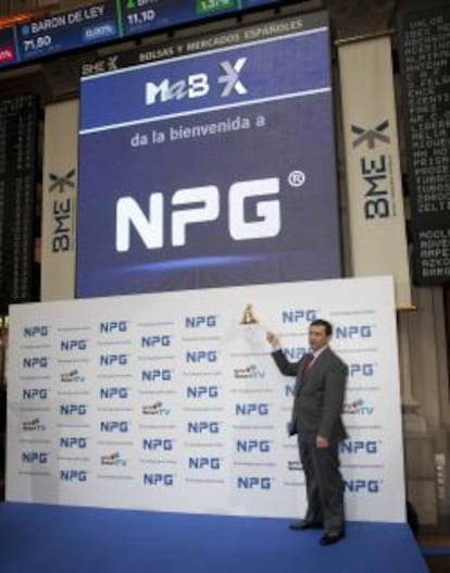 Enrique Cos&iacute;o, presidente de NPG, en la salida del grupo al MAB.