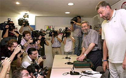 José María Fidalgo, a la derecha, y Cándido Méndez, durante la rueda de prensa que ofrecieron ayer.