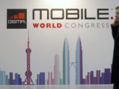 Un visitante del Mobile World Congress de Barcelona.