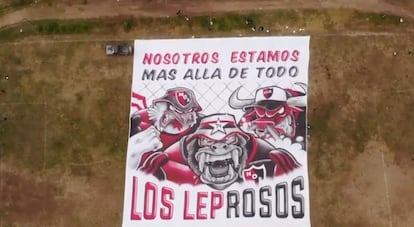 La bandera desplegada en el partido en una captura de pantalla de las redes sociales de un hincha del Newell's Old Boys.