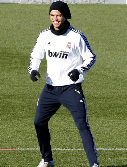 Cristiano Ronaldo, durante el entrenamiento del Madrid.