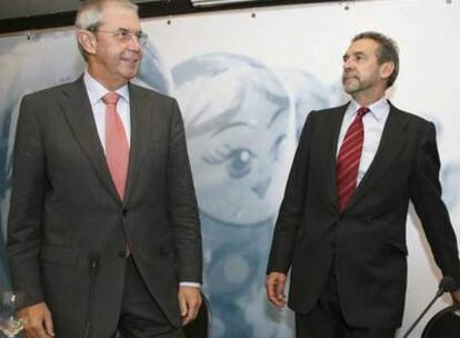 Emilio Pérez Touriño y el conselleiro de Economía, José Ramón Fernández Antonio, ayer en Santiago.