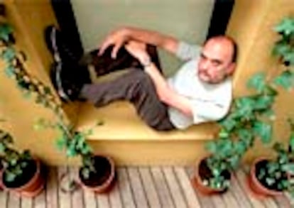 Roberto Fontanarrosa es autor de libros como 'Nada del otro mundo' y 'El mayor de mis defectos'.