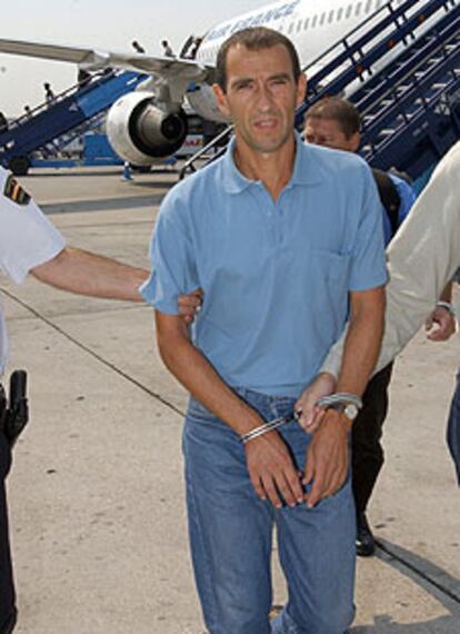 Rufino Arriaga Arruabarrena, a su llegada ayer al aeropuerto de Barajas.