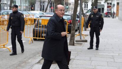 El coronel de la Guardia Civil Diego Pérez de los Cobos a su llegada al Tribunal Supremo.