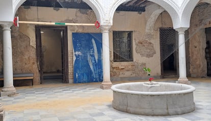 El palacete Fernán Caballero, en El Puerto (Cádiz) se ha inaugurado como espacio expositivo con la muestra ‘Del grano A la montaña’, de Srger, Sergio Gómez.