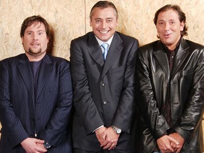 Carlos Latre, Michael Robinson y Paco González.