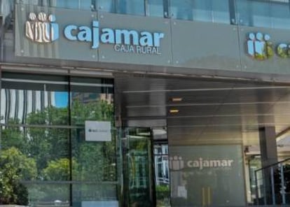 Sede de Cajamar en Almería