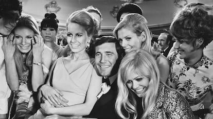 George Lazenby no papel de James Bond em uma cena de ‘A Serviço Secreto de Sua Majestade’. 