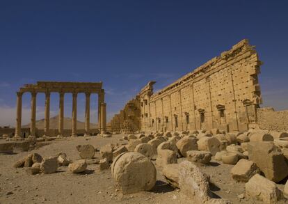 A histórica cidade de Palmira é um eixo estratégico para as comunicações no deserto da Síria e célebre por seus valiosos restos arqueológicos de mais de dois mil anos.