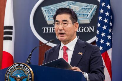 El ministro de Defensa de Corea del Sur, Kim Yong-hyun, durante una conferencia de prensa en el Pentágono en Arlington (Estados Unidos), el 30 de octubre de 2024.
