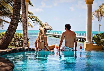 Pelican Reef Villas Resort: En pleno Belize, cerca de San Pedro, un complejo de suites de dos y tres dormitorios, todas ellas mirando al Caribe.