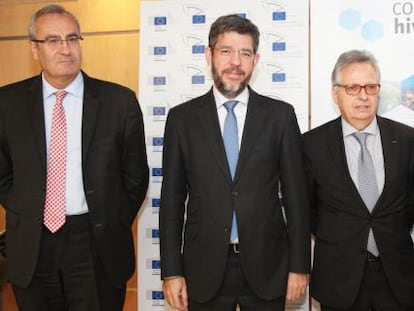 El presidente de Puertos del Estado, Jos&eacute; Llorca; el secretario de Estado de Energ&iacute;a, Alberto Nadal; el director general de Energ&iacute;a de la Comisi&oacute;n Europea, Dominique Ristori, y Presidente de Enag&aacute;s, Antonio Llard&eacute;n.