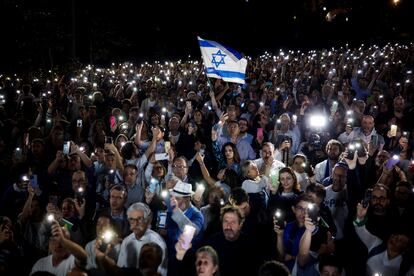 Personas muestran su apoyo a Israel en São Paulo (Brasil)., este martes.