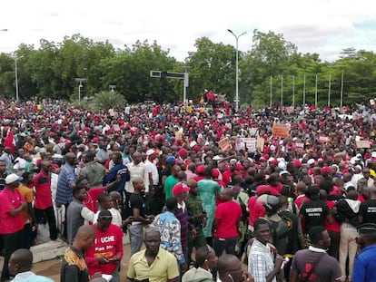 Una manifestaci&oacute;n en Bamako en contra de un refer&eacute;ndum sobre cambios constitucionales el pasado julio.