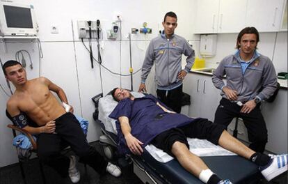 Cuatro de los futbolistas del Espanyol B lesionados en el encuentro con el Balaguer.