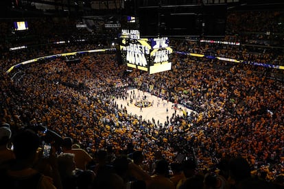 Vista del Ball Arena en Denver, Colorado. 