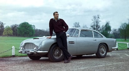 El DB5 de Aston Martin que conducía James Bond, interpretado por Sean Connery, en 1964.