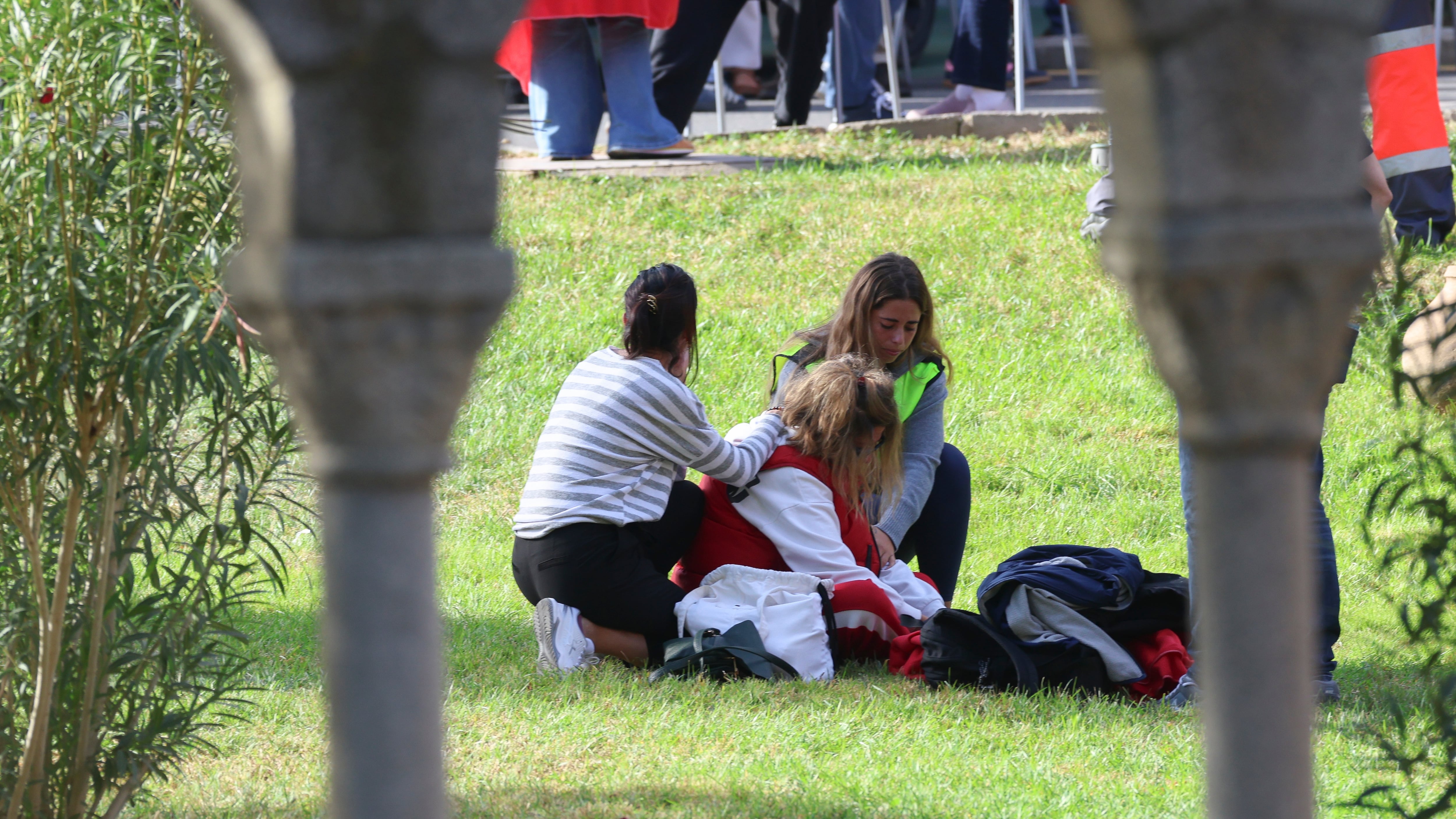 69 autopsias en tres días: la carrera forense para identificar a las víctimas