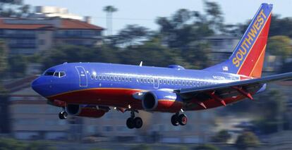 Un avi&oacute;n de Southwest Airlines en San Diego (California, EE UU).