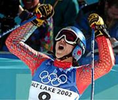 María José Rienda celebra el puesto conseguido en la primera manga.