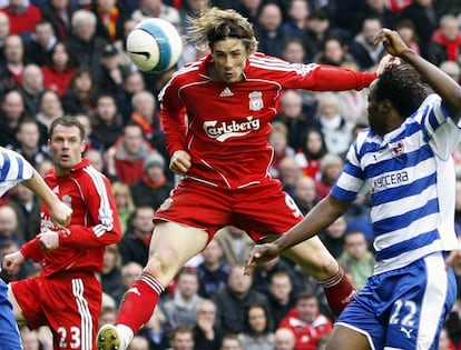 Torres durante su etapa de jugador del Liverpool en un partido de marzo de 2008.