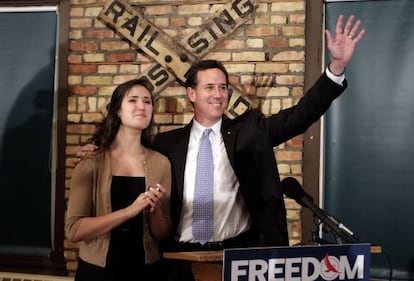 Santorum, con su hija hoy en Green Bay, Wisconsin