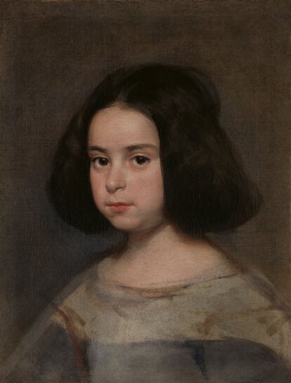 Sigue habiendo mucho misterio alrededor de este óleo, una de las obras más atractivas de Velázquez (Sevilla, 1599 - Madrid, 1660). El estilo y la ejecución lo aproximan a un grupo de lienzos de finales de la década de 1630, y se piensa que podría ser el cuadro que se cita con el número 178 en el inventario post mortem de Velázquez: "Otro retrato de una niña". Los expertos siguen preguntándose quién pudo ser; lo innegable, según la Hispanic Society, es que es un retrato íntimo, de alguien probablemente muy próximo al artista. Ocupa además un lugar muy especial dentro de su producción, por ser una de las dos imágenes que pintó de niños no pertenecientes a la realeza, y la única que retrata a una sola figura. Por la proporción entre cabeza y hombros, la niña tiene entre seis y ocho años de edad, y una presencia hipnótica.