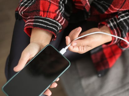 Estos son los mejores cables largos para cargar el móvil que se pueden comprar en Amazon