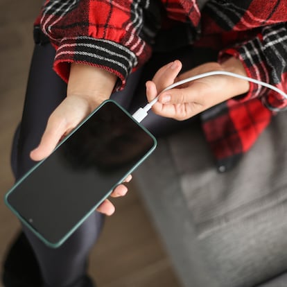 Estos son los mejores cables largos para cargar el móvil que se pueden comprar en Amazon