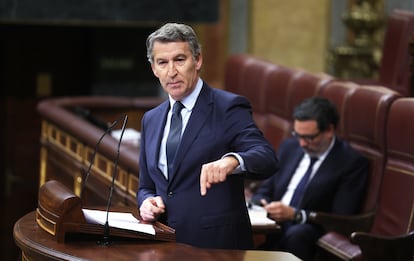 El líder del PP, Alberto Núñez Feijóo, durante su intervención en el Congreso durante la comparecencia de Pedro Sánchez. Feijóo anuncia que la vivienda formará parte de la vicepresidencia primera