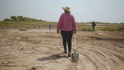 Fotograma del documental 'Te nombré en silencio', sobre las Rastreadoras de El Fuerte.