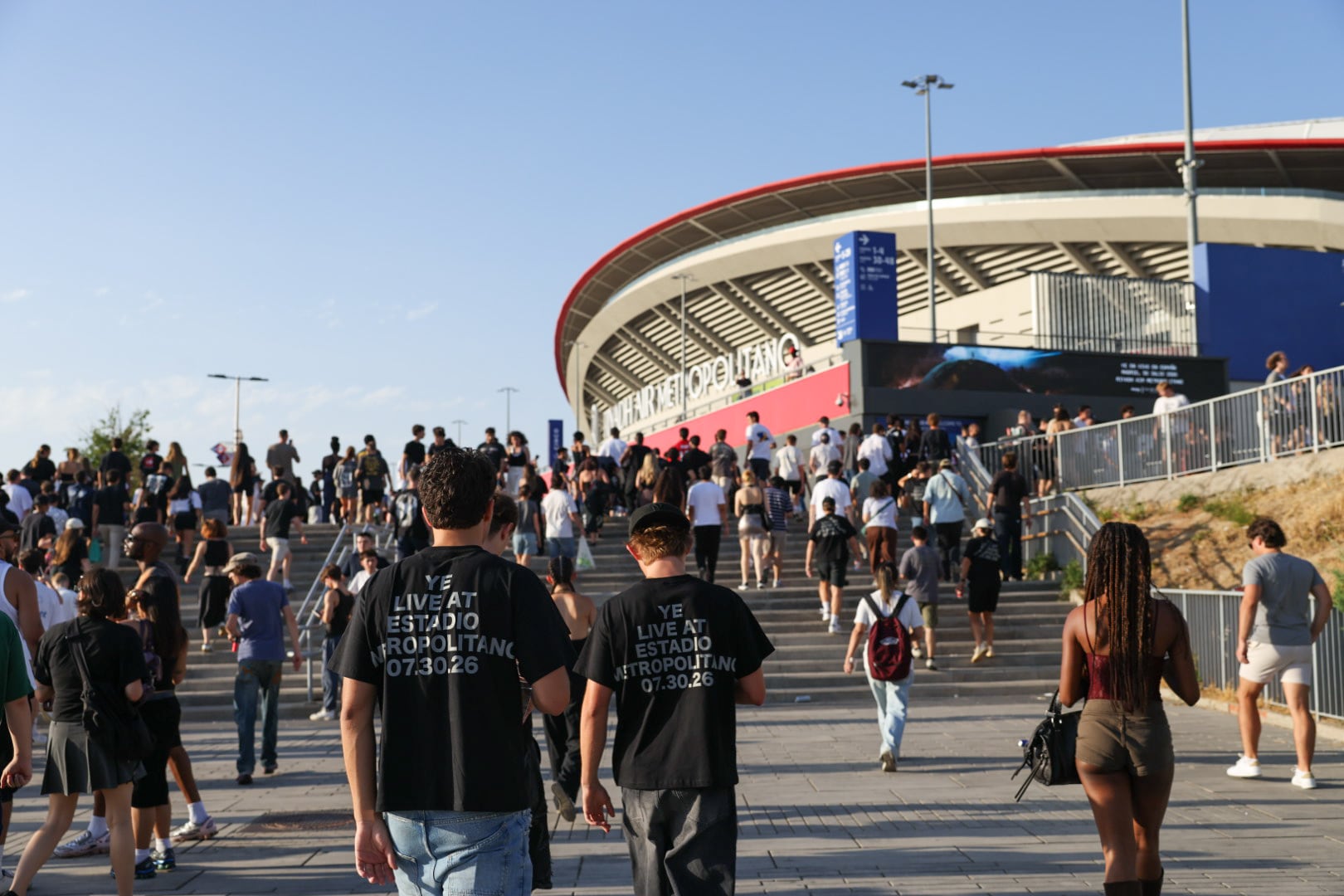 Madrid acoge a los fans rebotados de los conciertos cancelados de Kanye West en Europa