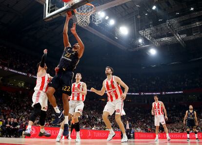 Walter Tavares en acción con el Real Madrid, frente al Estrella Roja de Belgrado.