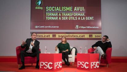 Zapatero (izquierda) y Madina (derecha), durante el acto en el PSC.