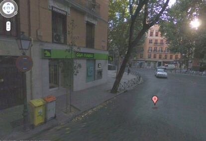 Sucursal en la que se produjo el robo, en la calle de las Delicias, en una imagen tomada de Google Maps.