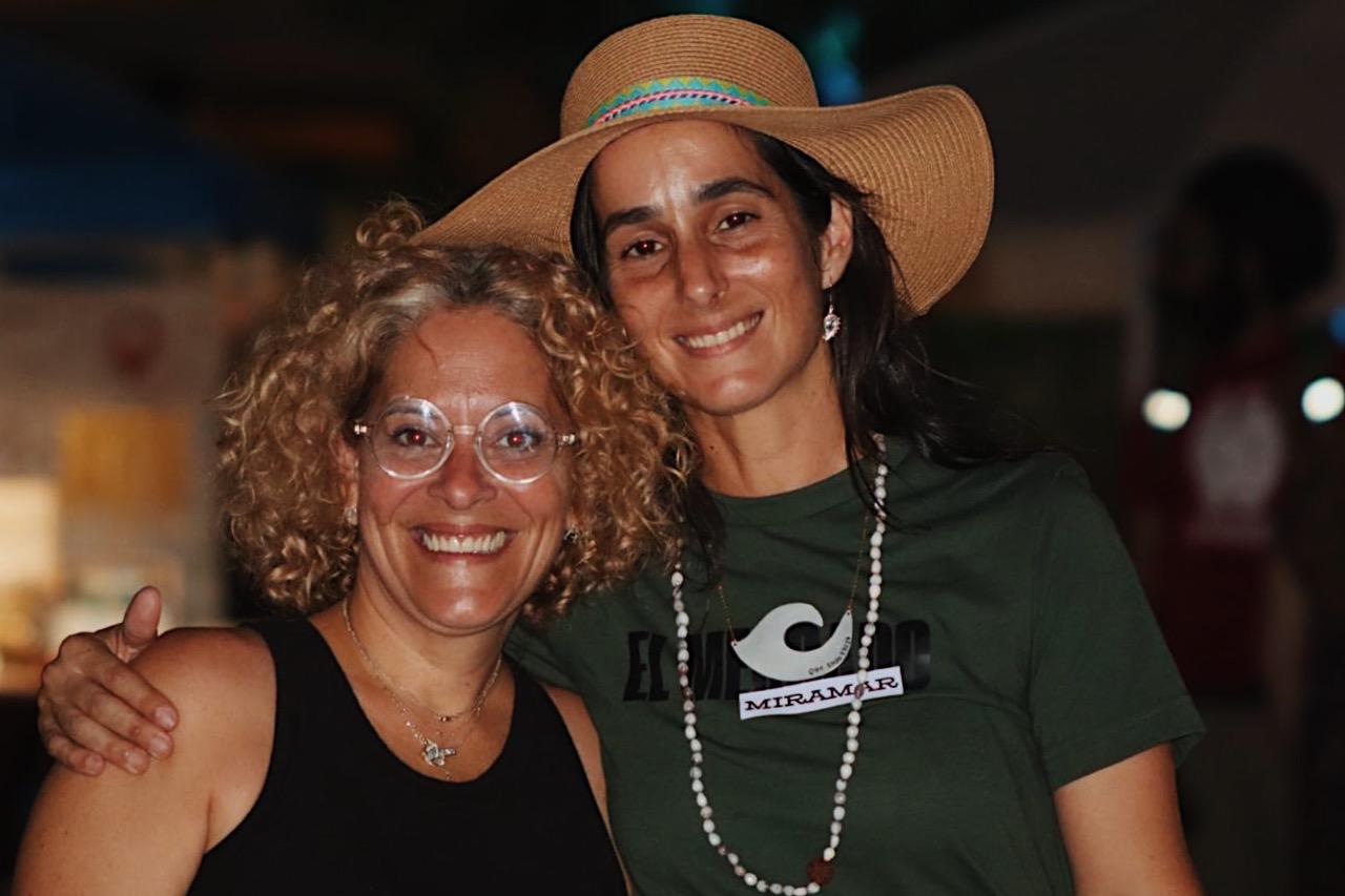 Michelle González y María Méndez,  impulsoras de Noches de Barrio, en Miramar.