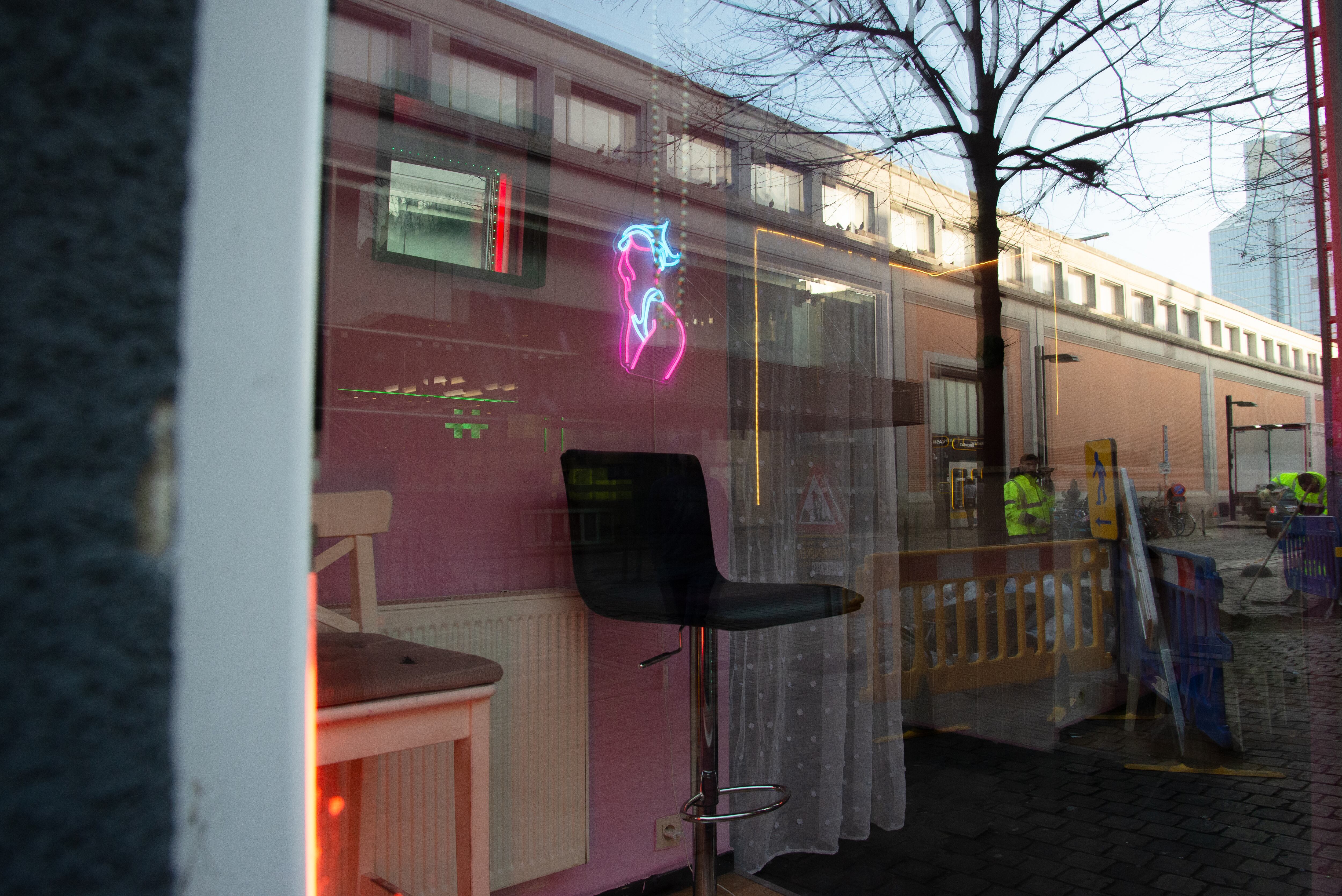 Prostitución con contrato, derechos laborales y seguridad social en Bélgica