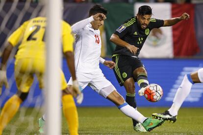 Carlos Vela durante un partido de la Copa de Oro