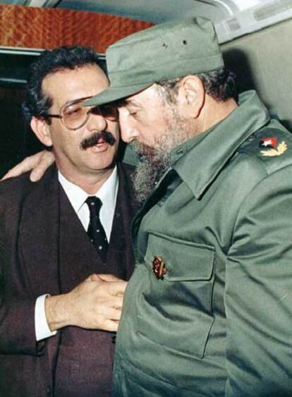 Fidel Castro y Norberto Fuentes, en octubre de 1986.