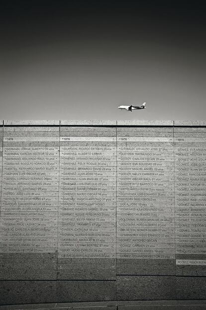 Parque de la Memoria en Buenos Aires (Argentina), donde están los nombres de los 30.000 desaparecidos de la dictadura.