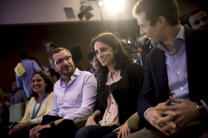 Maroto, Levy y Casado, en la jornada de Nuevas Generaciones en C&oacute;rdoba.