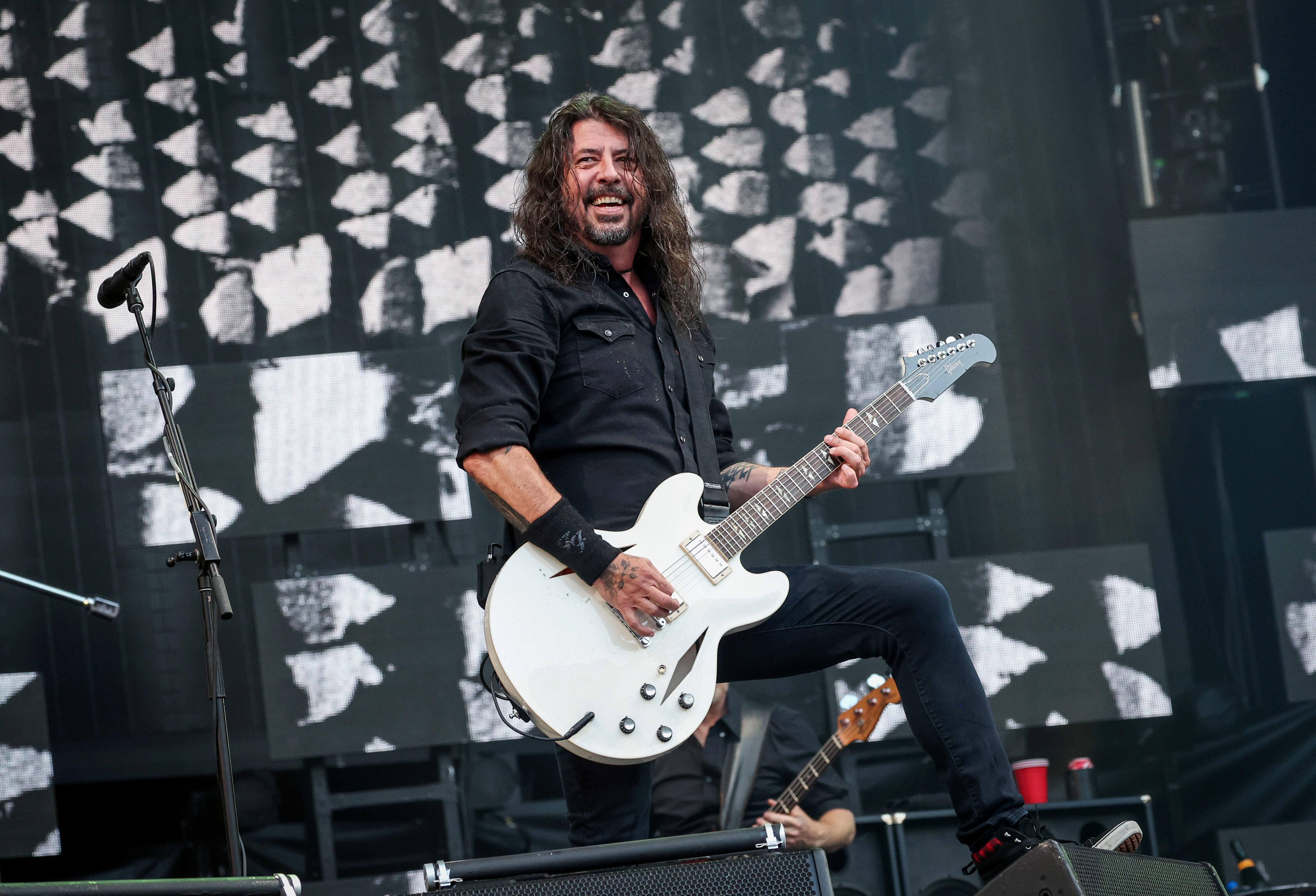 Dave Grohl, cantante de Foo Fighters, revela que ha tenido una hija fuera del matrimonio 